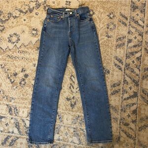 Levi’s Wedgie Straight Blue Jeans Cropped Women’s Size 25